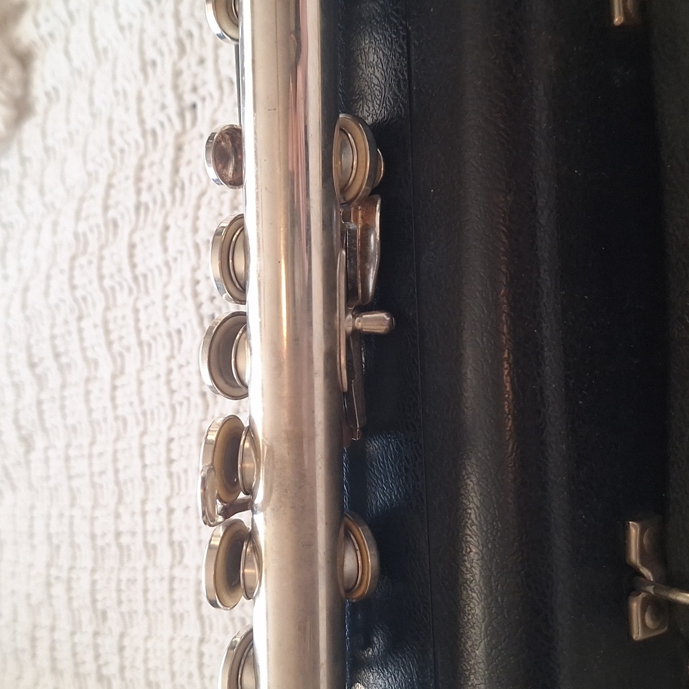 Vintage Armstrong Flute Silver Flute with Case Needs Polishing & Servicing - Picture 14 of 16